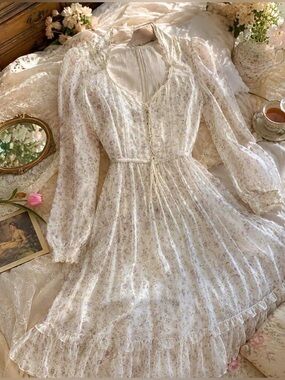 Vintage gunne sax Floral Lace-Up